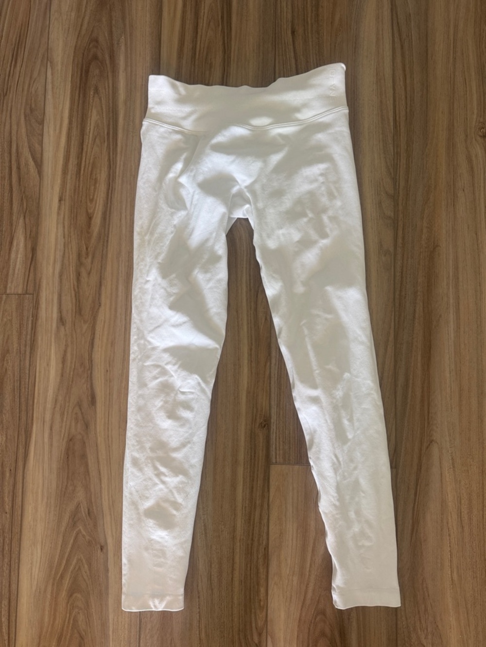 DFYNE White Stretch Leggings